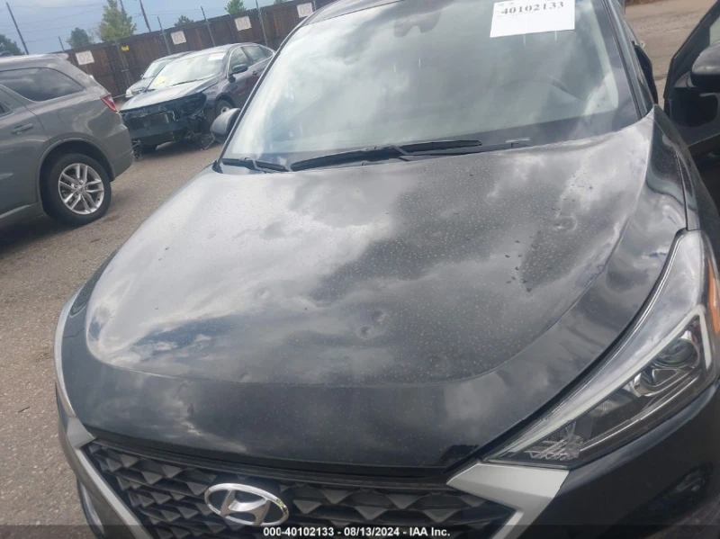 Hyundai Tucson SE, снимка 2 - Автомобили и джипове - 47294240