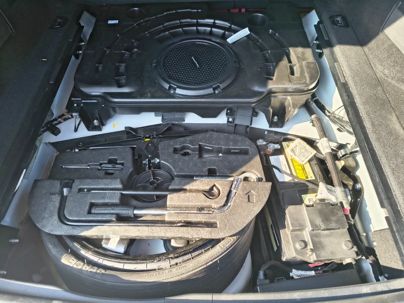 Maserati Levante Sport, снимка 15 - Автомобили и джипове - 51802658