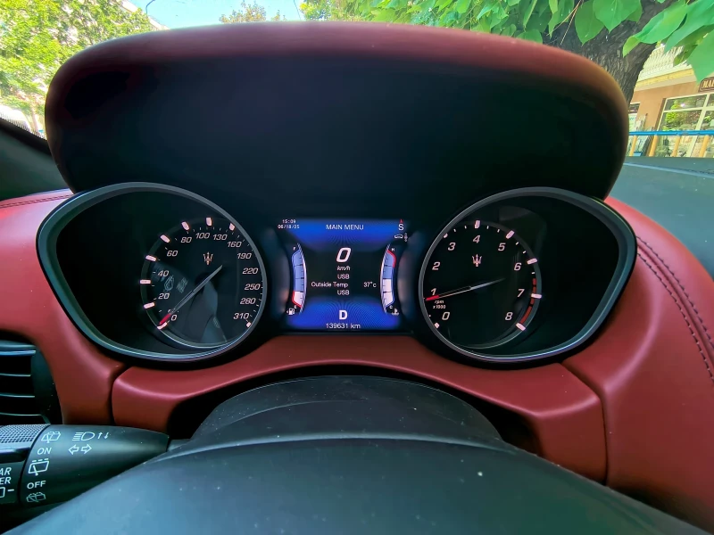 Maserati Levante Sport, снимка 7 - Автомобили и джипове - 51802658