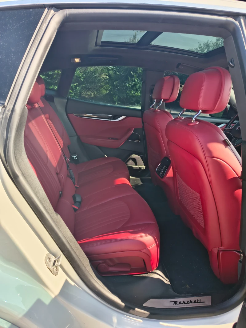 Maserati Levante Sport, снимка 11 - Автомобили и джипове - 51802658