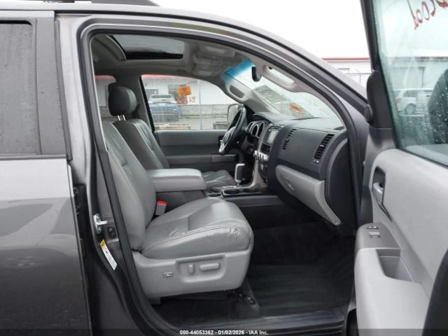 Toyota Sequoia 5.7 V8* LIMITED* 4x4* СТАВА ЗА ГАЗ, снимка 9 - Автомобили и джипове - 53577154