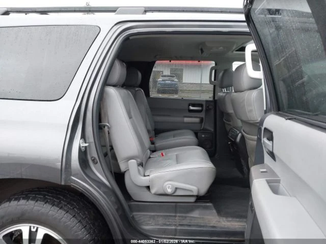 Toyota Sequoia 5.7 V8* LIMITED* 4x4* СТАВА ЗА ГАЗ, снимка 10 - Автомобили и джипове - 53577154