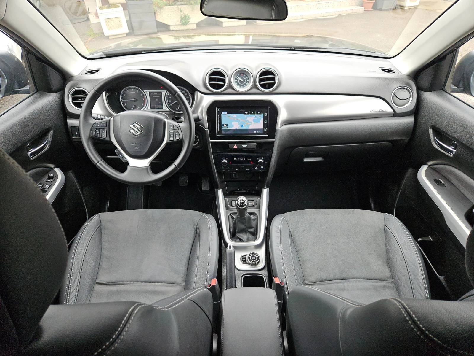 Suzuki Vitara AllGrip/1.6i/GPL/4x4/Дистроник/NAVI/БЛУТУТ/EURO 6B - изображение 10