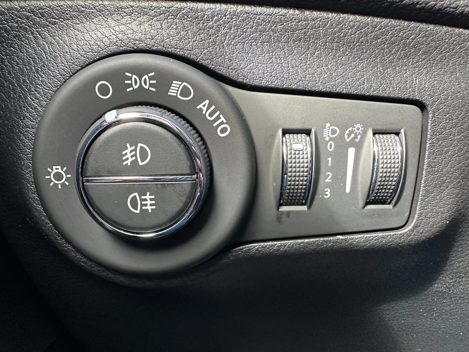 Jeep Compass  6 /2.0d 140 .. 44   | Mobile.bg   15