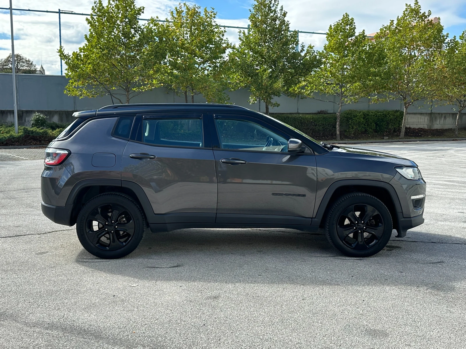 Jeep Compass 2.0d 140 к.с. 4х4 Гарантирани км - изображение 5