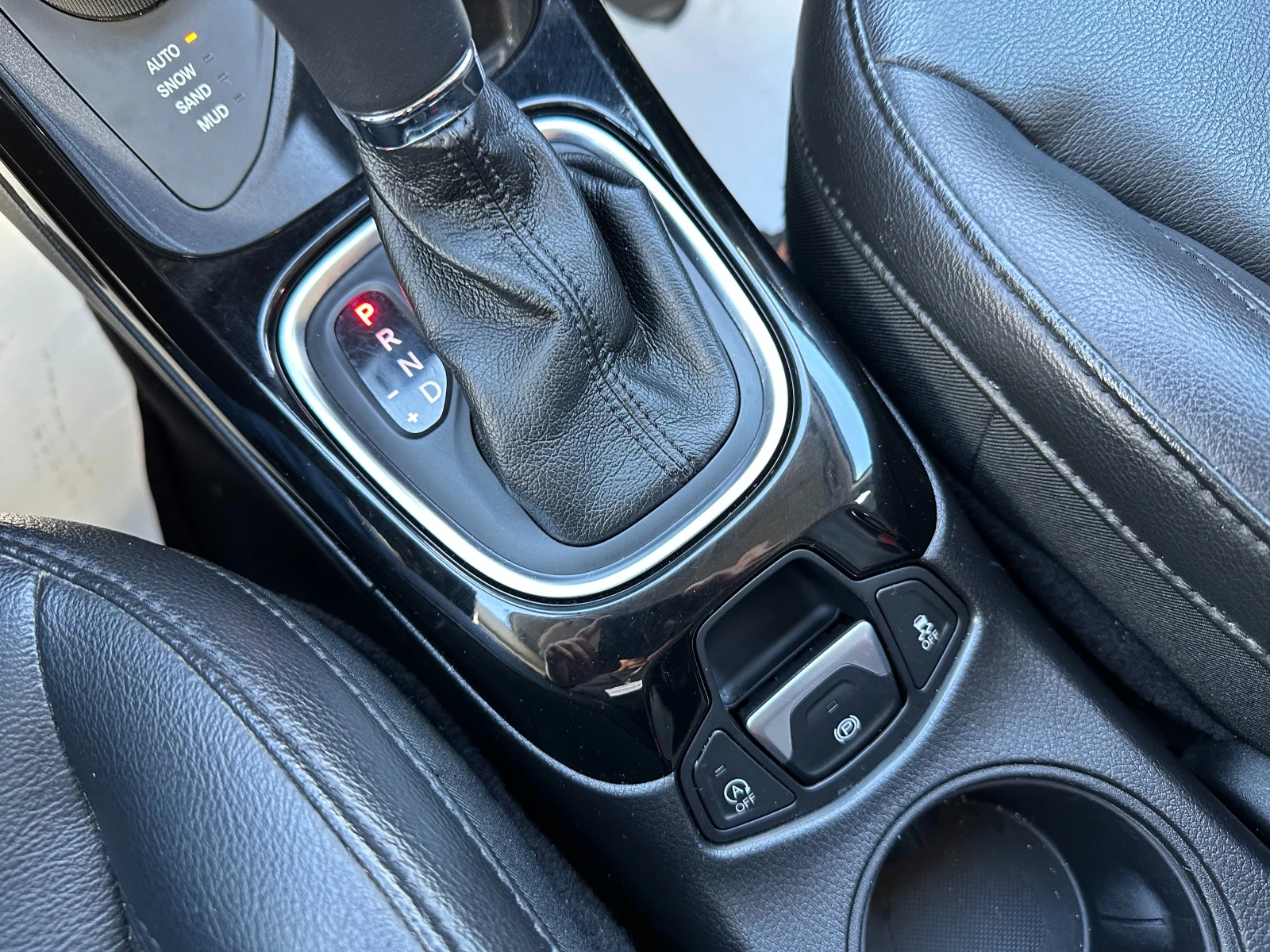 Jeep Compass  6 /2.0d 140 .. 44   | Mobile.bg   11