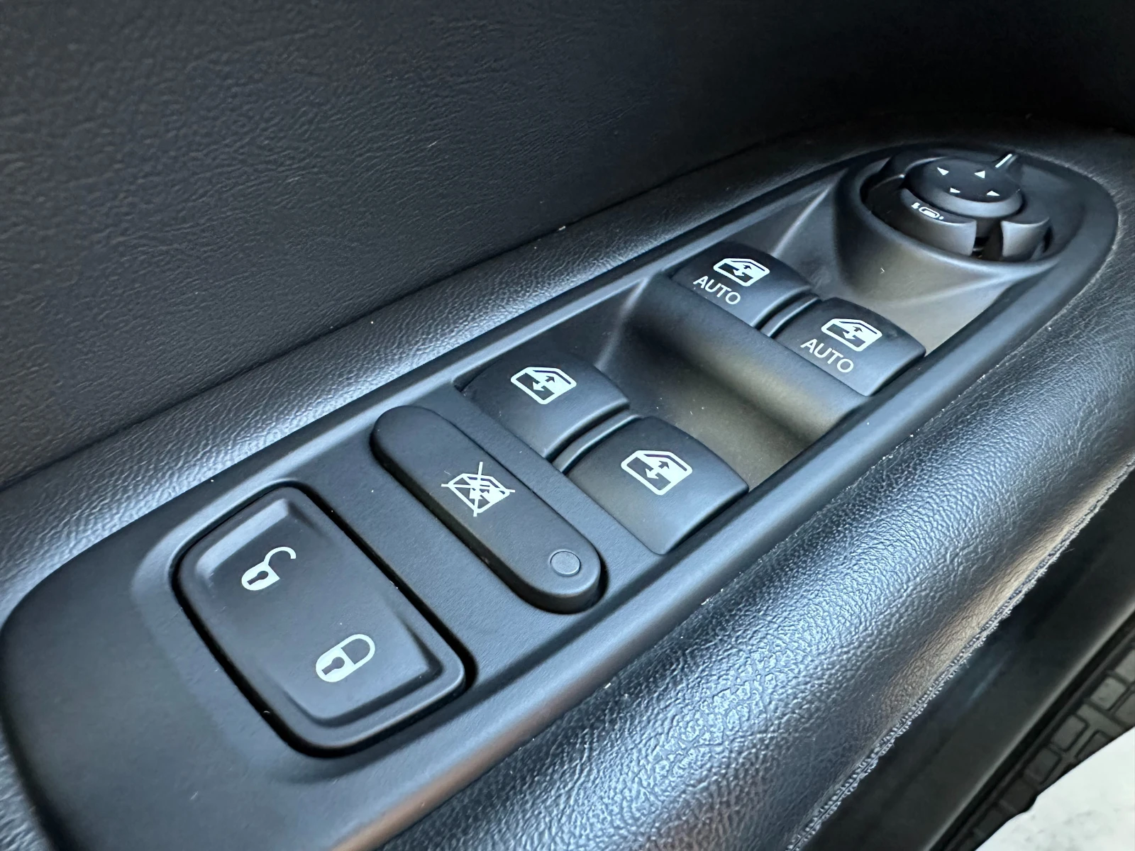 Jeep Compass  6 /2.0d 140 .. 44   | Mobile.bg   16