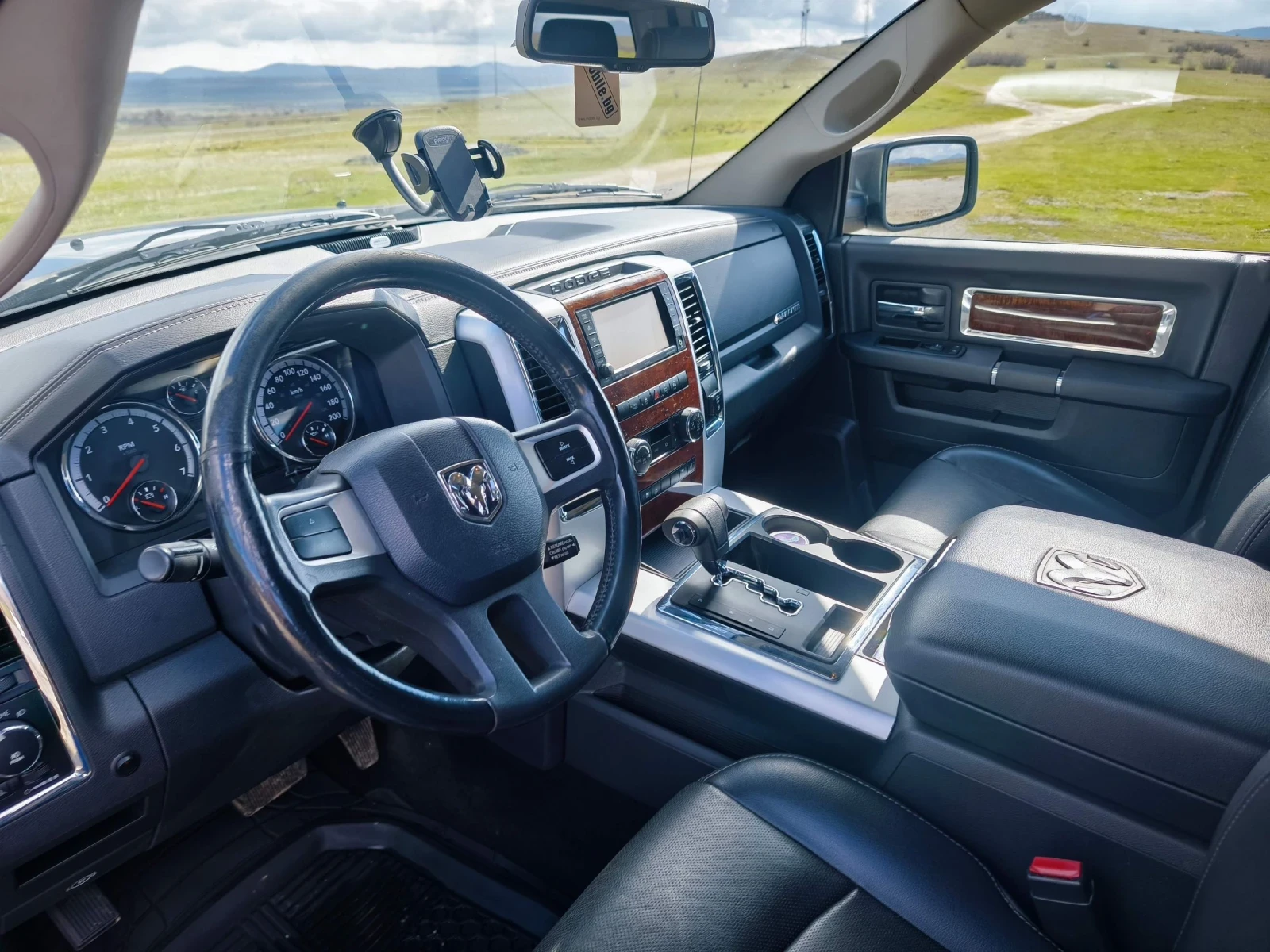 Dodge RAM 1500 5.7 Hemi, снимка 8 - Автомобили и джипове - 53863991