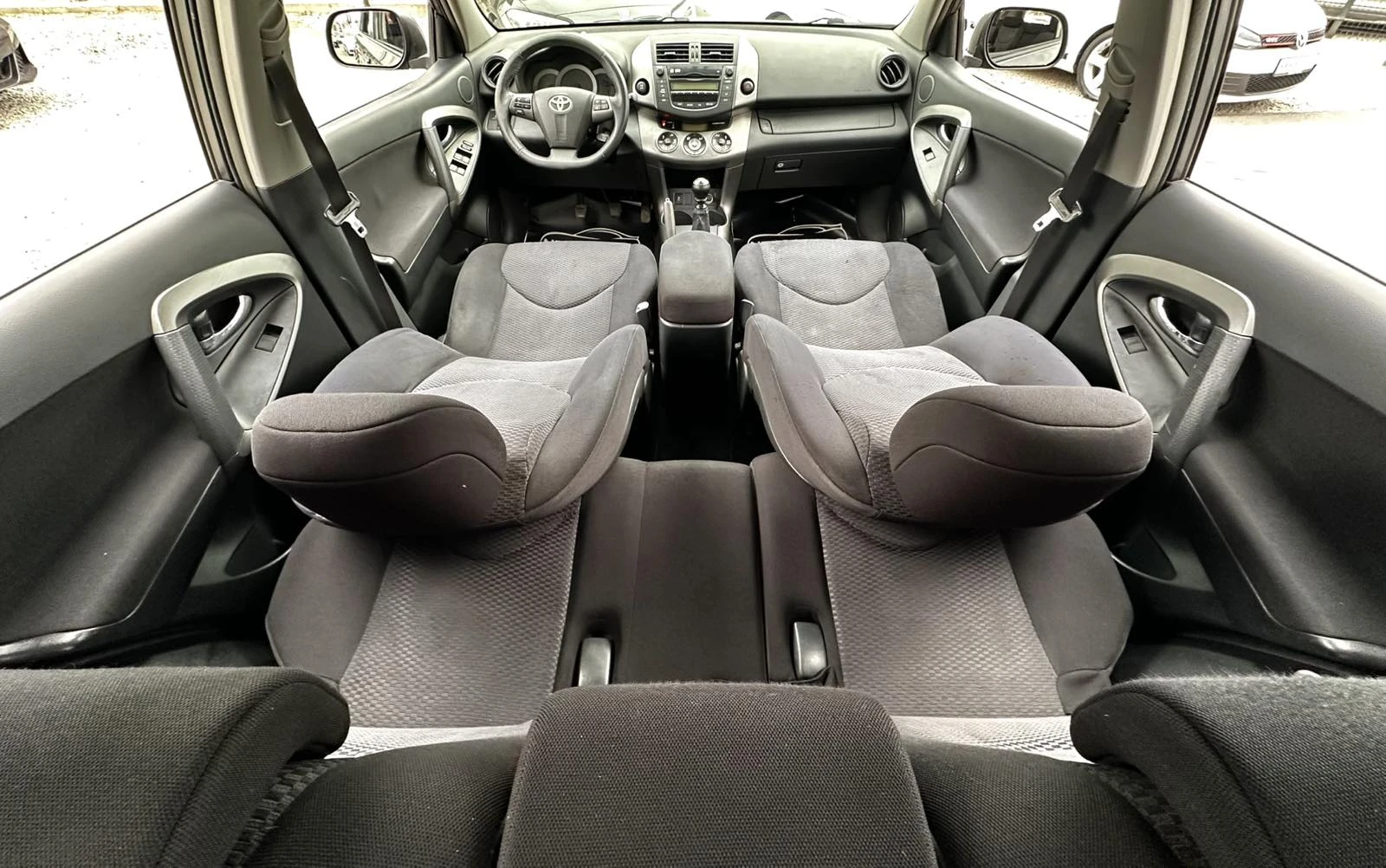 Toyota Rav4 2.2D-4D 150HP AWD EURO5A, снимка 9 - Автомобили и джипове - 53905380