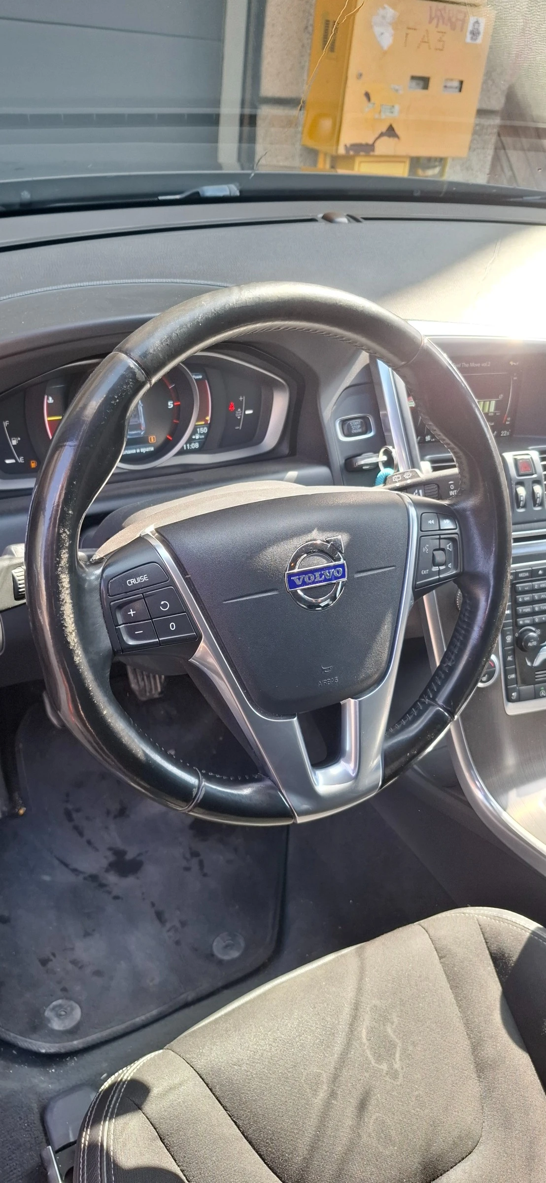 Volvo XC60 2.4 D4 | Mobile.bg � ����������� 6