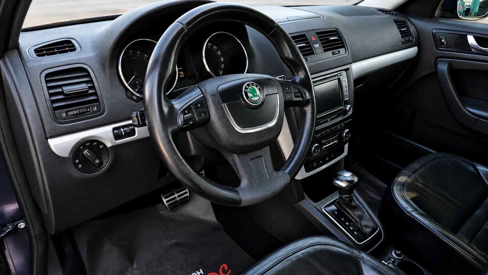 Skoda Yeti АВТОМАТИК, снимка 10 - Автомобили и джипове - 54971648