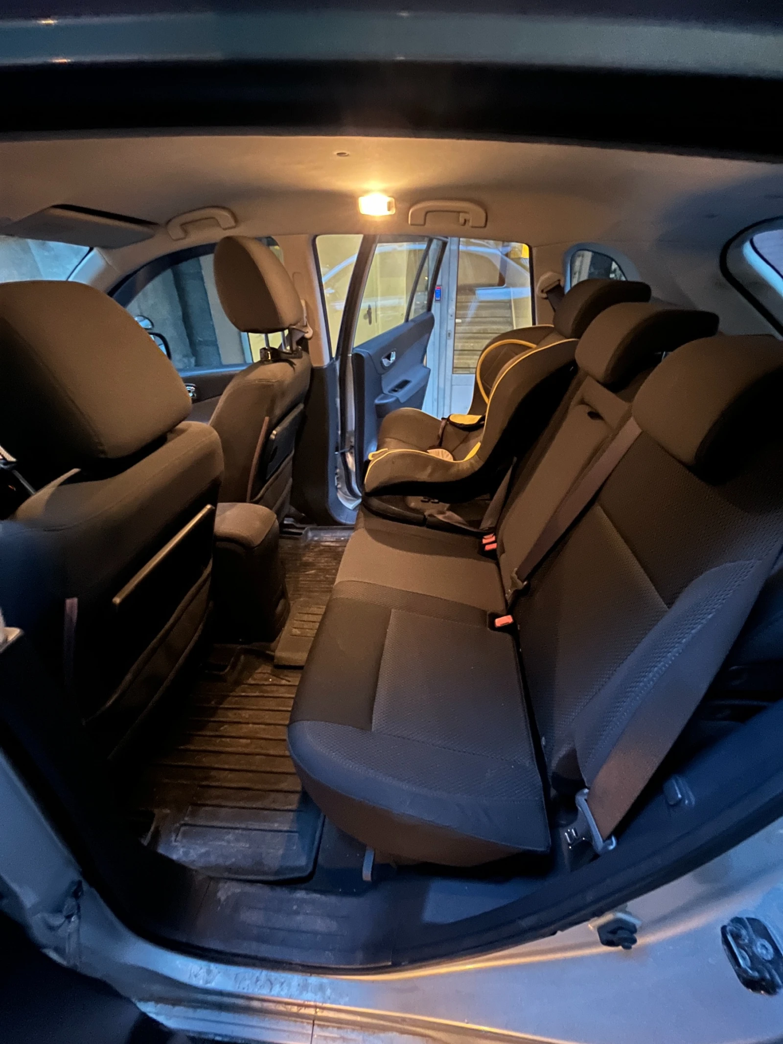 Renault Koleos 2.0dci 4x4, снимка 13 - Автомобили и джипове - 55019208