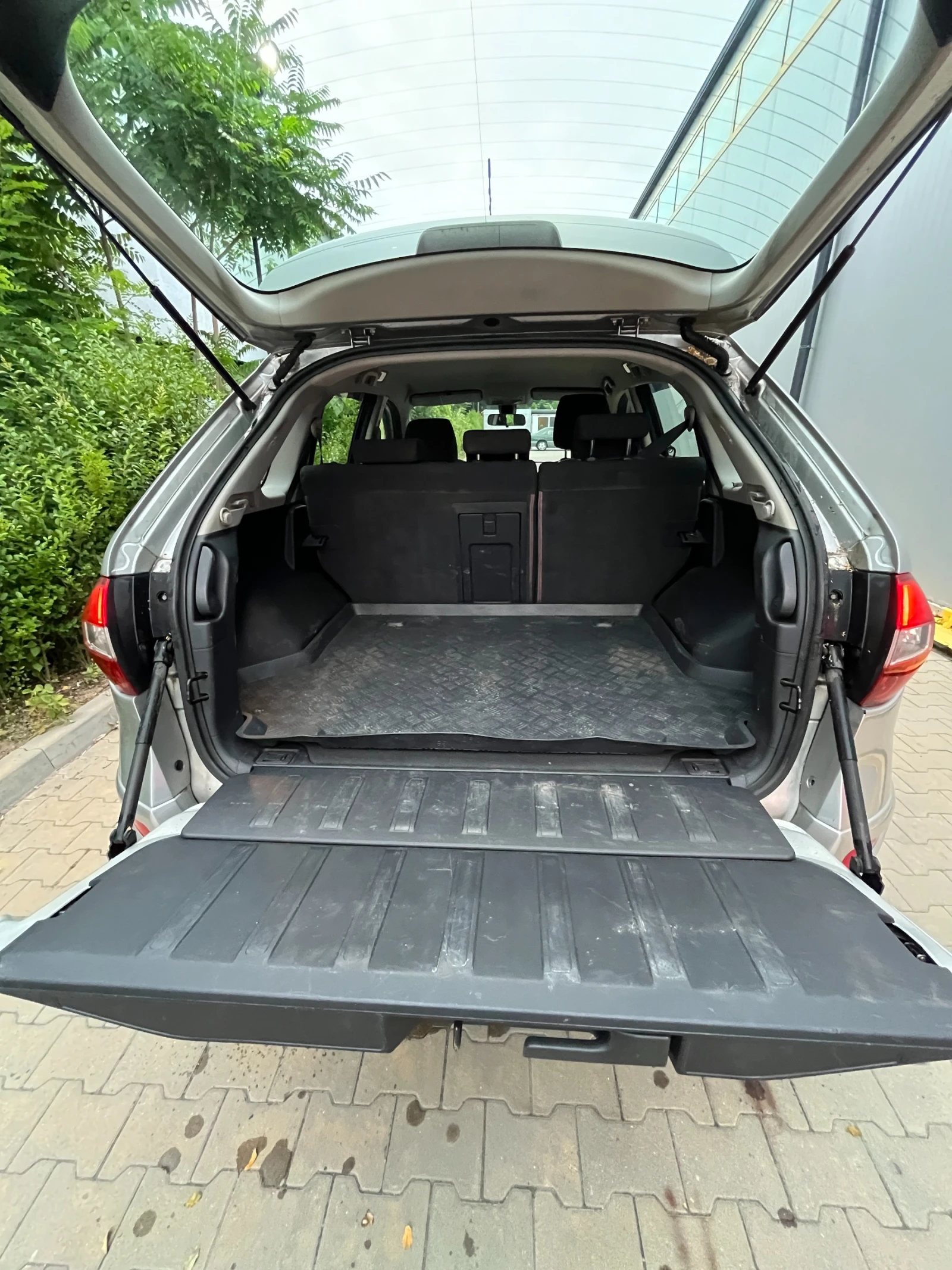 Renault Koleos 2.0dci 4x4, снимка 6 - Автомобили и джипове - 55019208