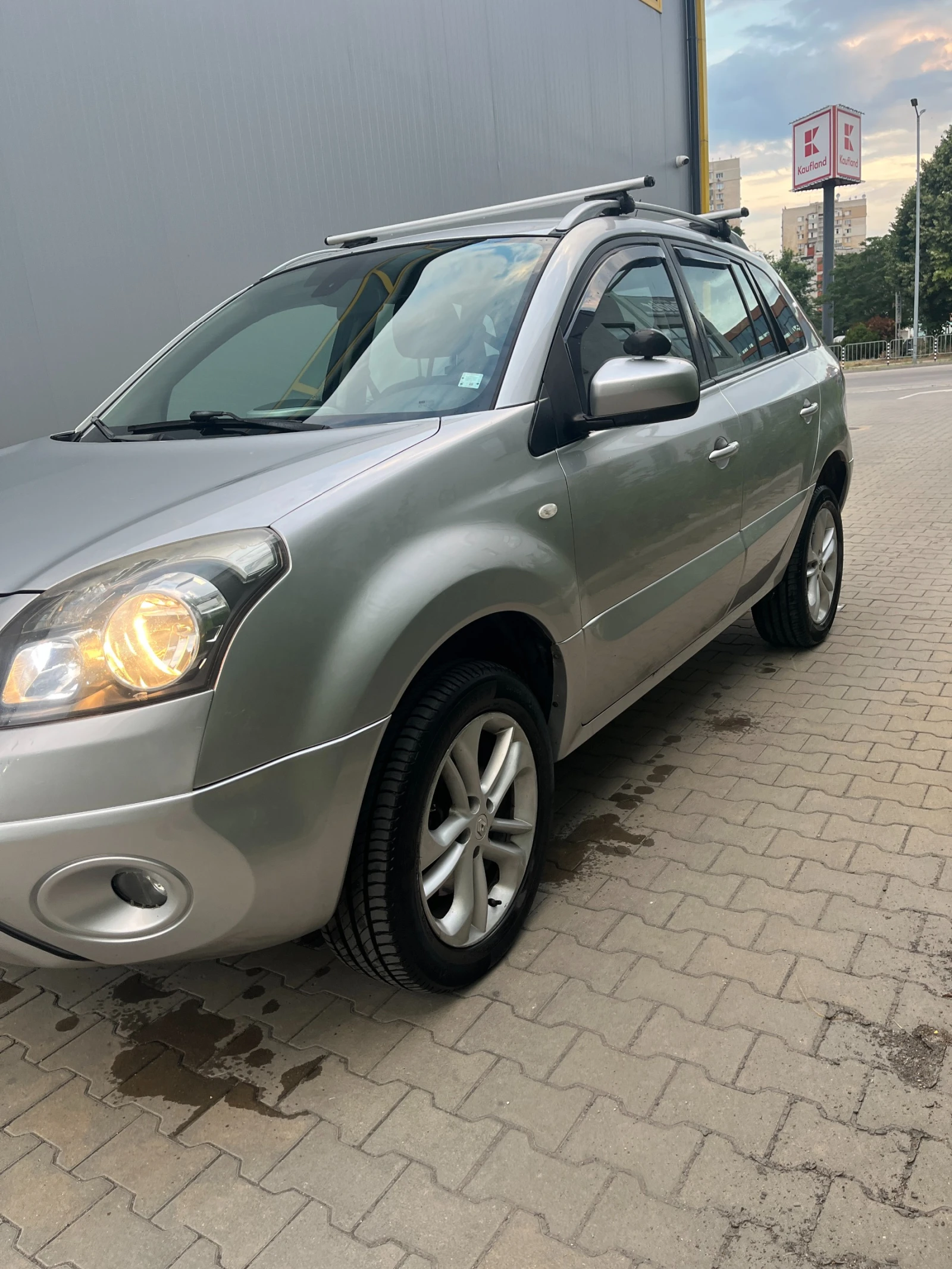 Renault Koleos 2.0dci 4x4, снимка 2 - Автомобили и джипове - 55019208