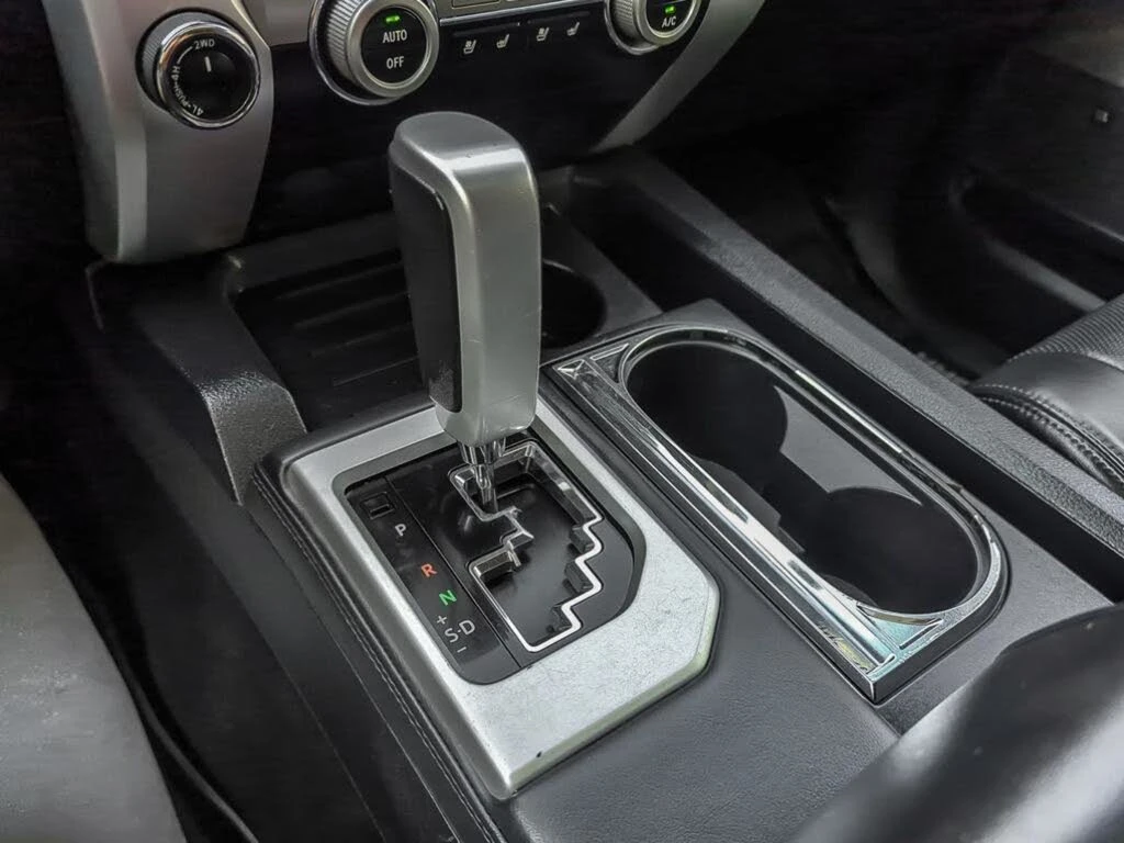 Toyota Tundra PLATINUM* CREWMAX* 5.7* V8* ОБДУХВАНЕ* КРАЙНА ЦЕНА, снимка 15 - Автомобили и джипове - 55530376