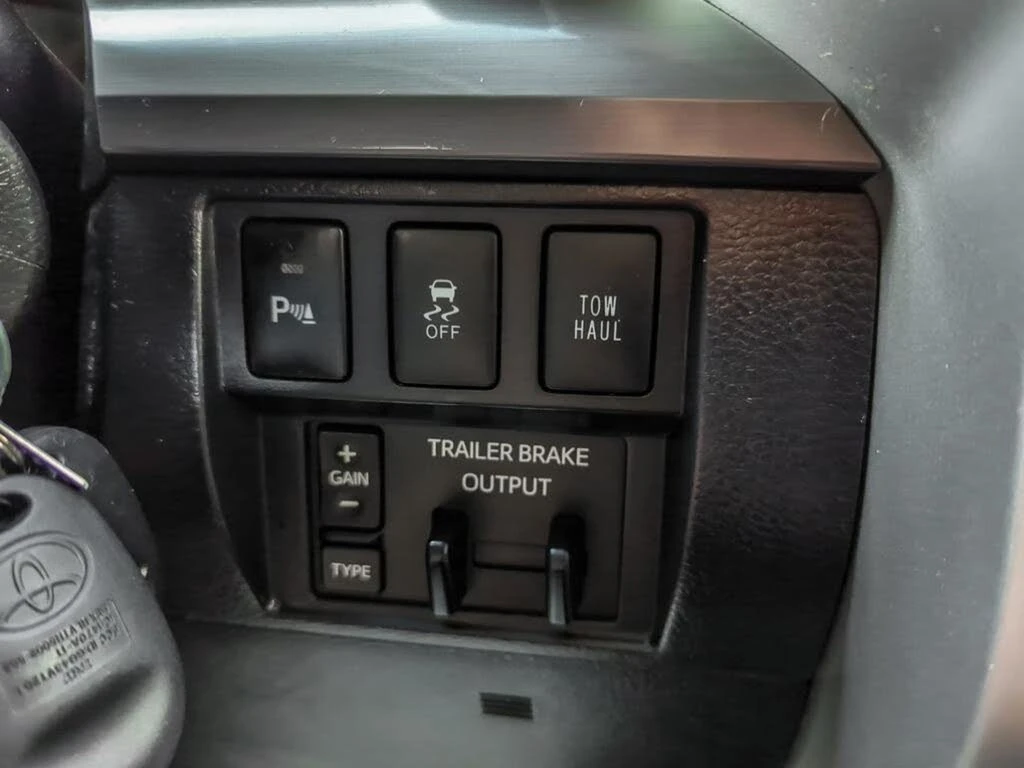 Toyota Tundra PLATINUM* CREWMAX* 5.7* V8* ОБДУХВАНЕ* КРАЙНА ЦЕНА, снимка 17 - Автомобили и джипове - 55530376