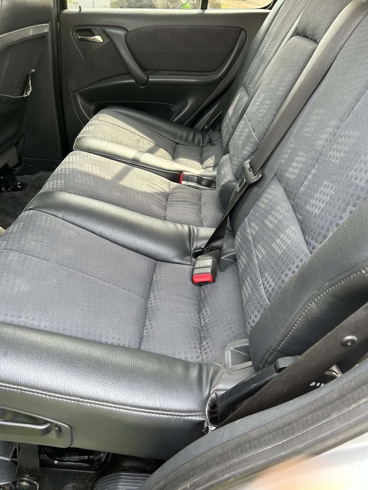 Mercedes-Benz ML 270, снимка 9 - Автомобили и джипове - 55837897