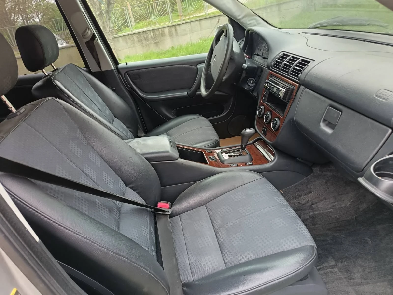 Mercedes-Benz ML 270, снимка 6 - Автомобили и джипове - 55837897