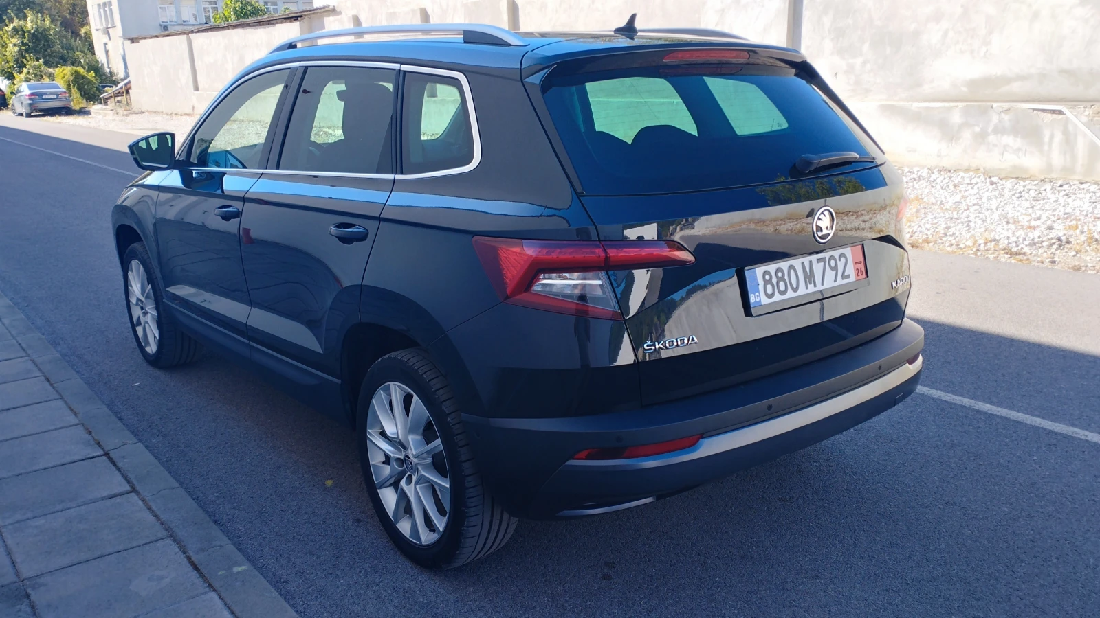 Skoda Karoq 1.5 TSI - 150 к.с, снимка 3 - Автомобили и джипове - 55994279