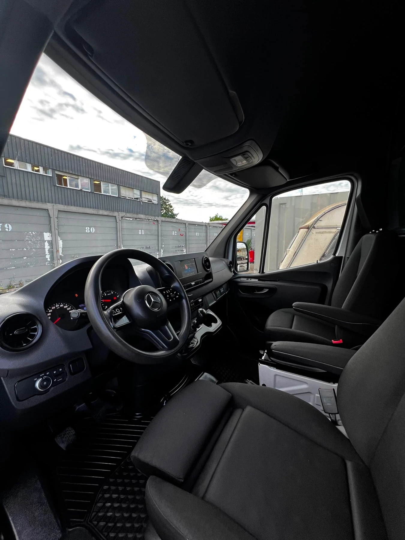 Mercedes-Benz Sprinter Макси 317 хладилен фул екстри, снимка 13 - Бусове и автобуси - 56088323