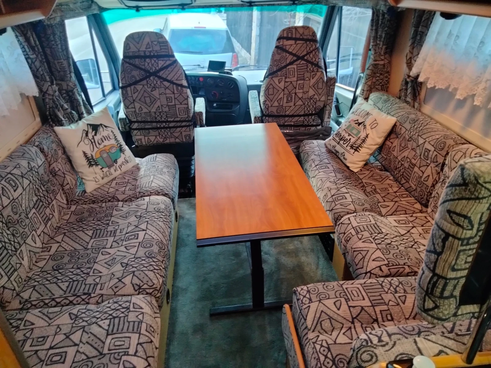  Laika | Mobile.bg   16