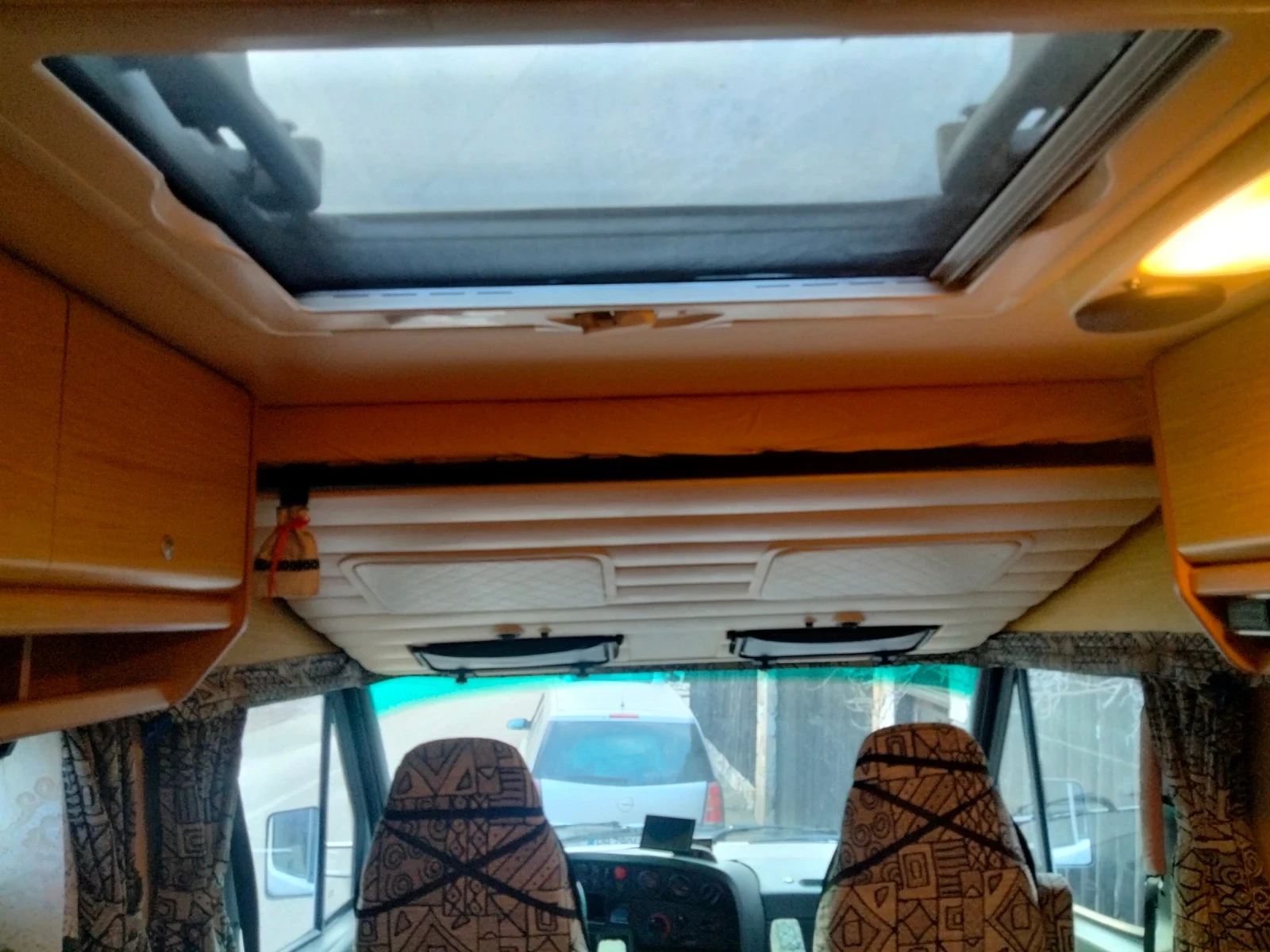  Laika | Mobile.bg   13