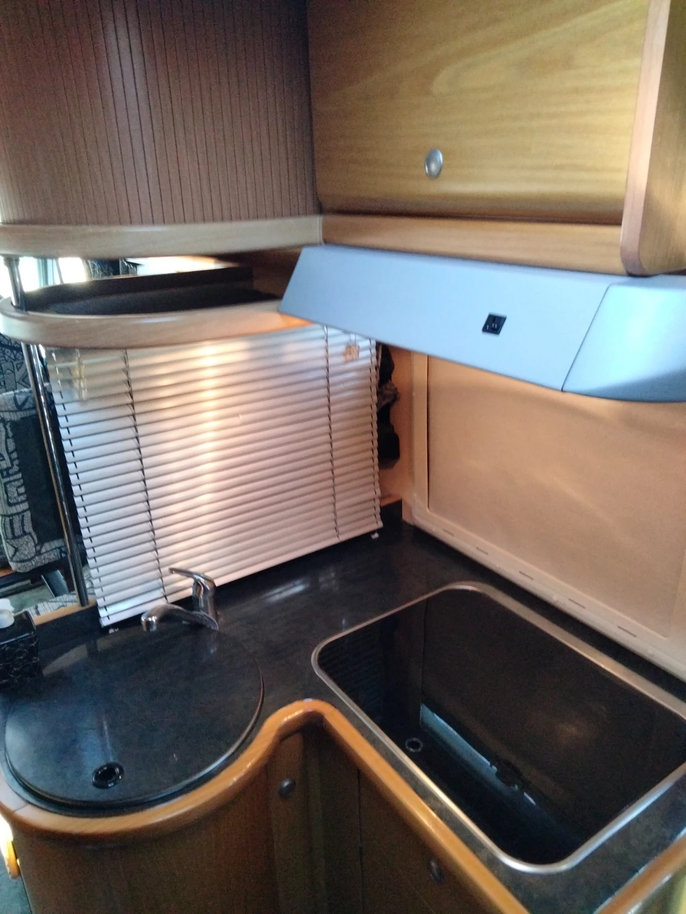  Laika | Mobile.bg   17