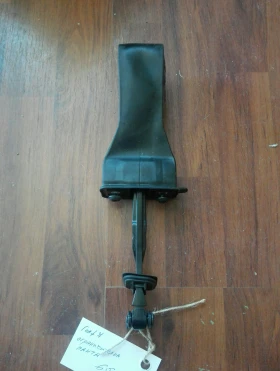 Панта врата ограничителна предна дясна Фолксваген Голф 7