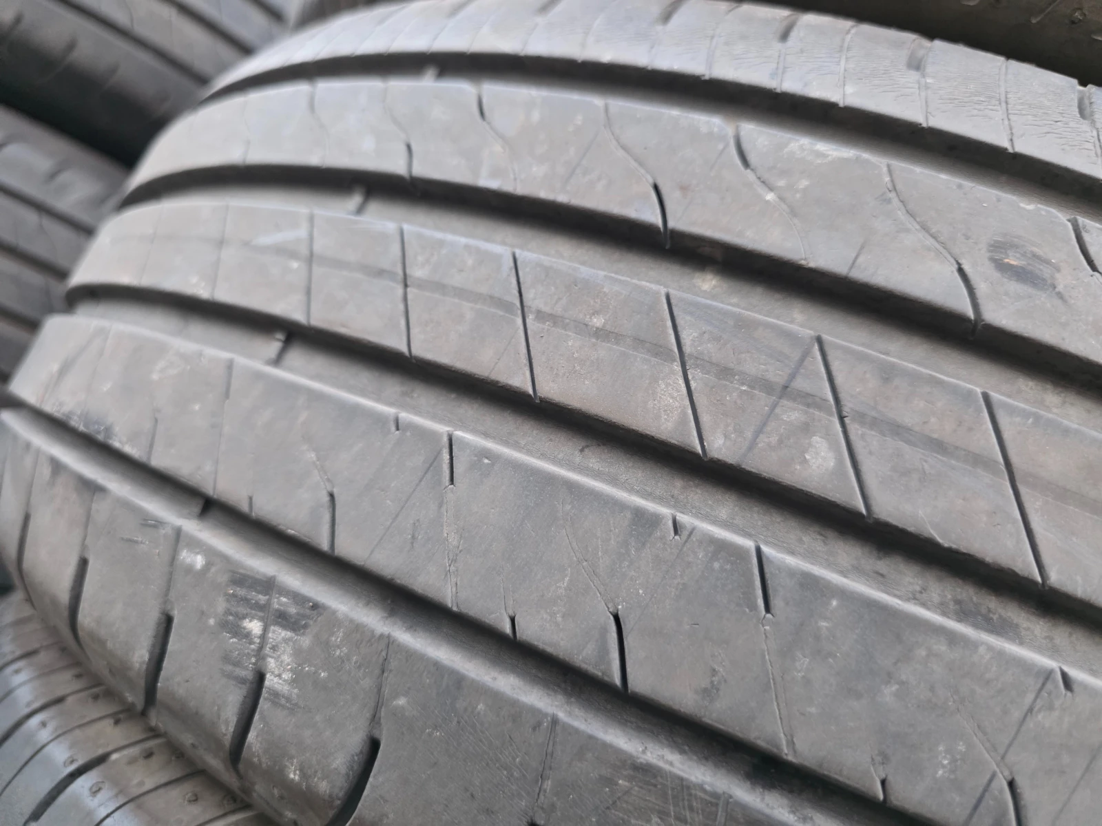 Гуми Летни 225/60R17, снимка 2 - Гуми и джанти - 53981213