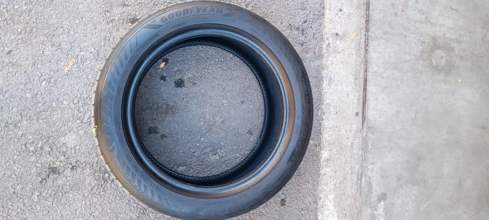 Гуми Летни 225/50R17, снимка 4 - Гуми и джанти - 54043912