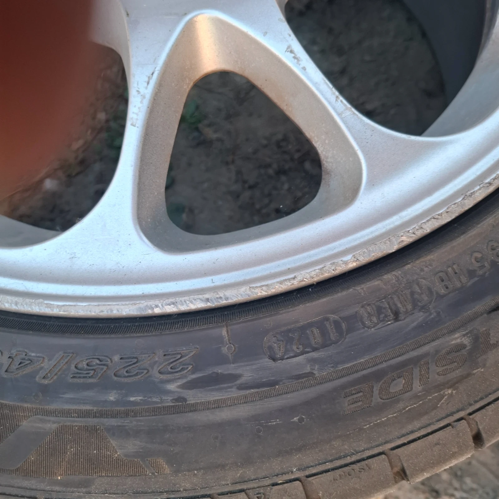 Гуми с джанти Nexen 225/45R17, снимка 2 - Гуми и джанти - 55891636