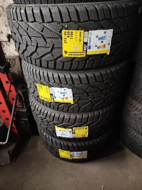      275/45R20