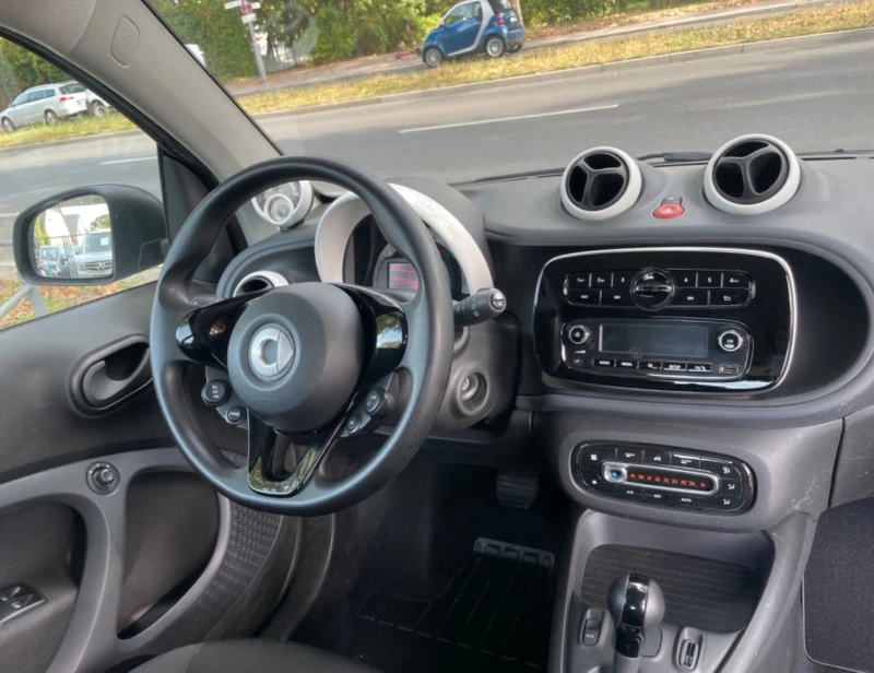 Smart Fortwo  , снимка 4 - Автомобили и джипове - 47659136