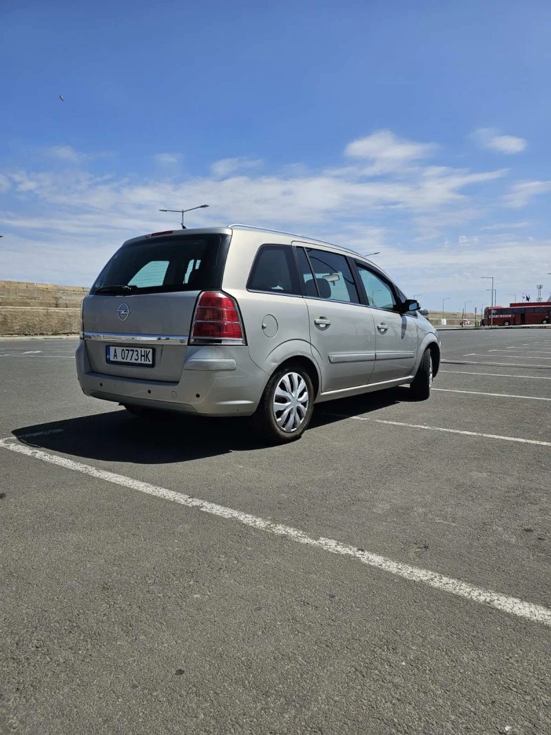 Opel Zafira B, снимка 2 - Автомобили и джипове - 48099137