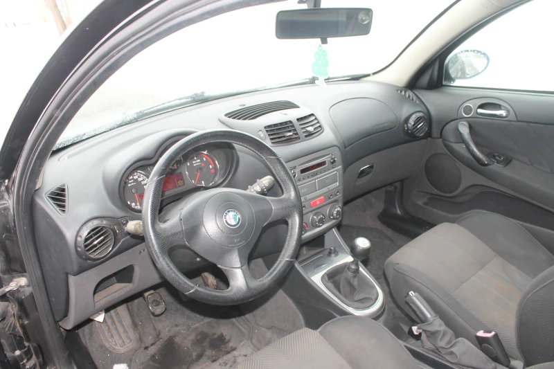 Alfa Romeo 147 144000км.Италия, снимка 11 - Автомобили и джипове - 49181567