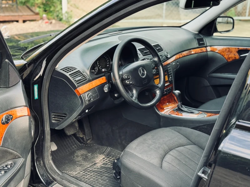 Mercedes-Benz E 280 EVO 4matic, снимка 7 - Автомобили и джипове - 52309021