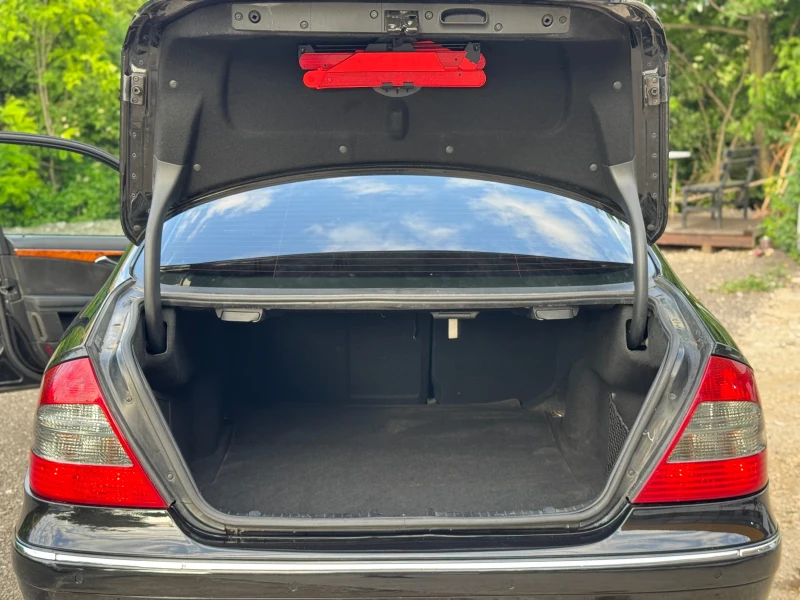 Mercedes-Benz E 280 EVO 4matic, снимка 15 - Автомобили и джипове - 52309021