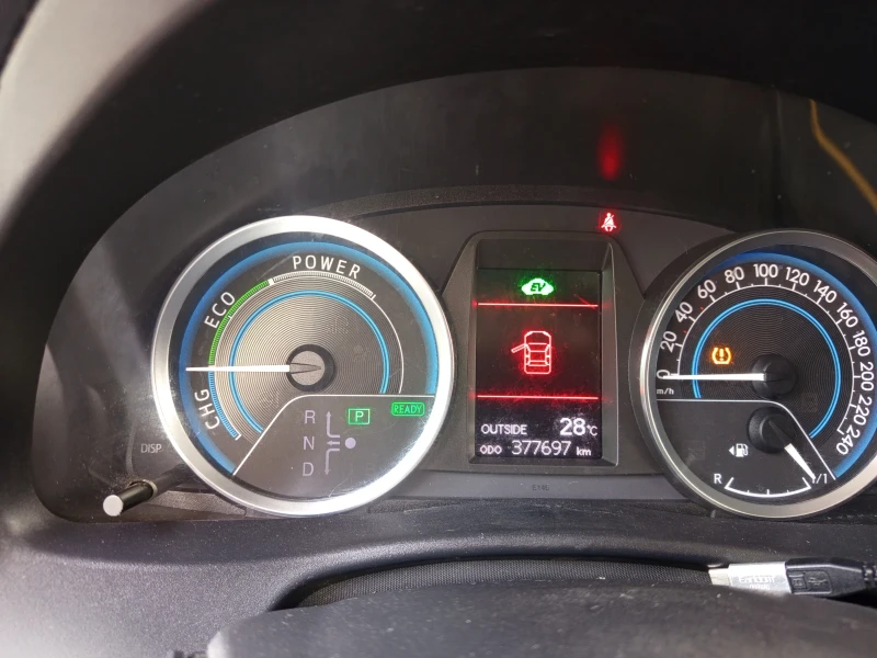 Toyota Auris, снимка 4 - Автомобили и джипове - 51406627