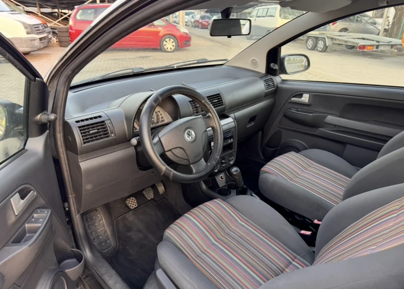VW Fox 1.2i, снимка 5 - Автомобили и джипове - 51637003