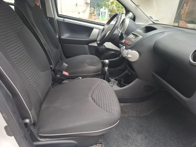Peugeot 107 1.0, снимка 10 - Автомобили и джипове - 52658399