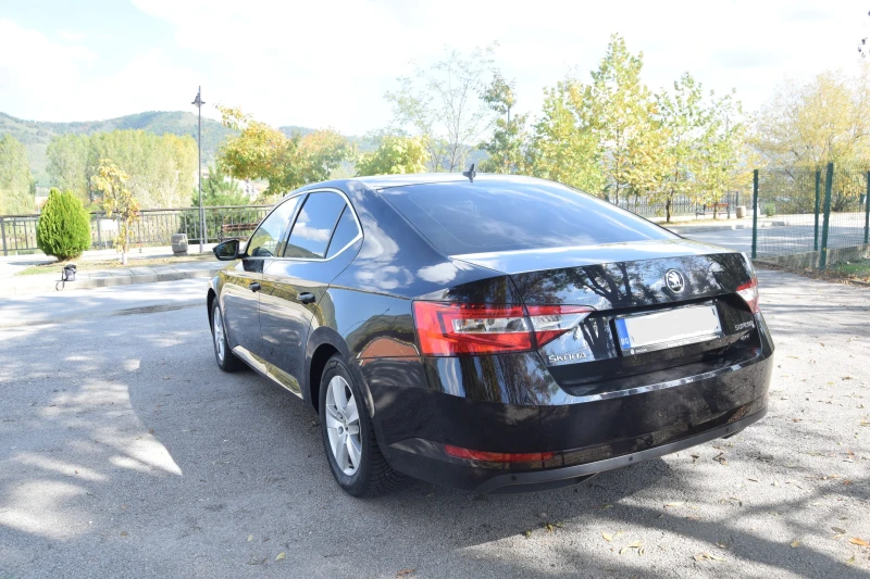 Skoda Superb, снимка 6 - Автомобили и джипове - 52654932