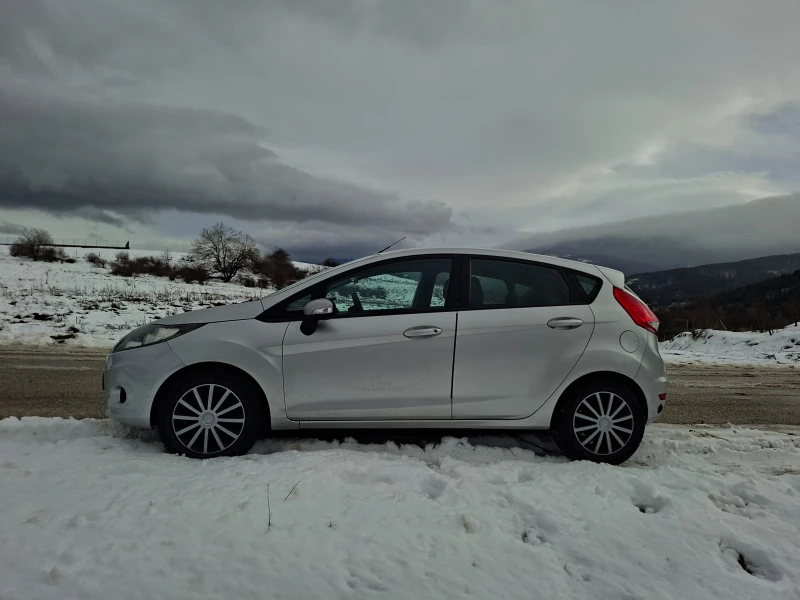Ford Fiesta, снимка 2 - Автомобили и джипове - 53458296