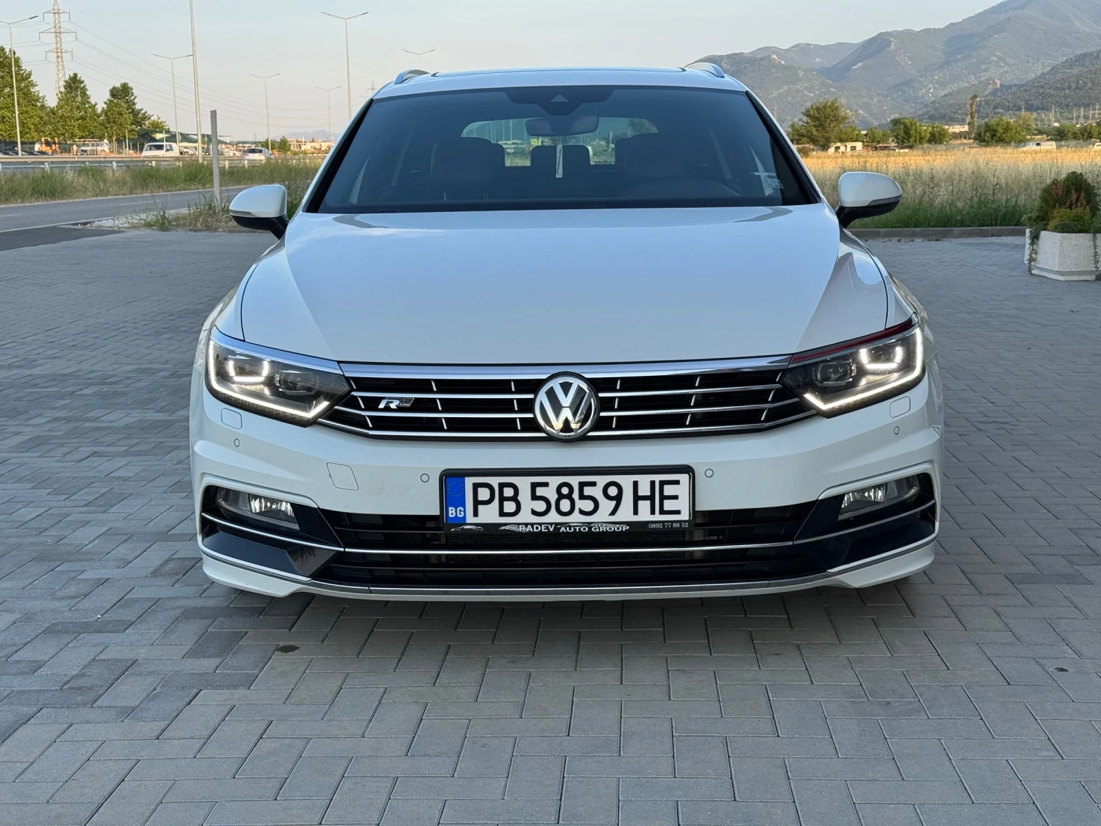 VW Passat R-Line/Digital/Distronik - изображение 2
