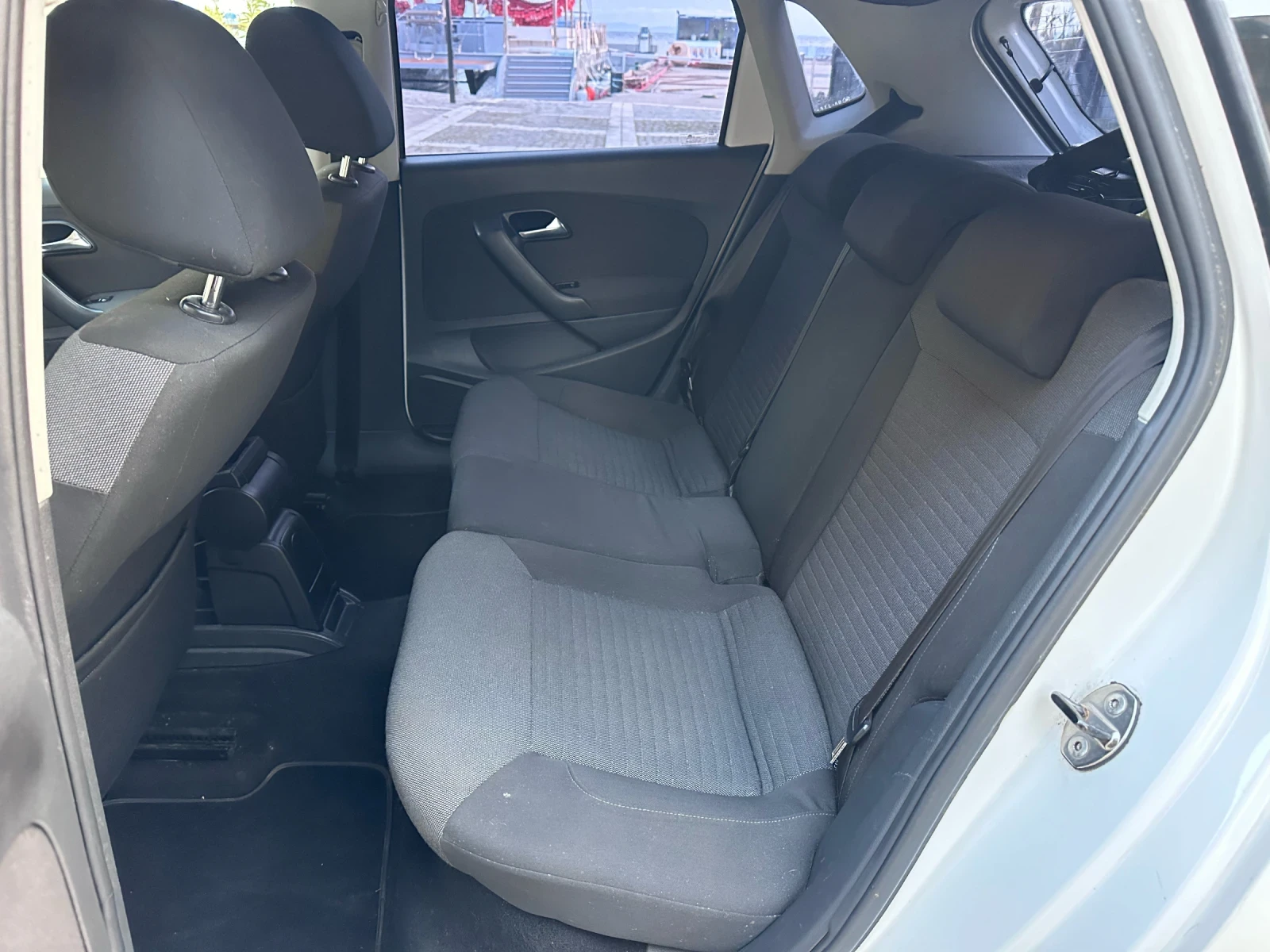 VW Polo 1.6TDI HIGHLINE, снимка 11 - Автомобили и джипове - 51000316