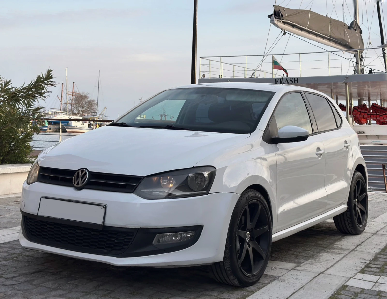 VW Polo 1.6TDI HIGHLINE, снимка 14 - Автомобили и джипове - 51000316