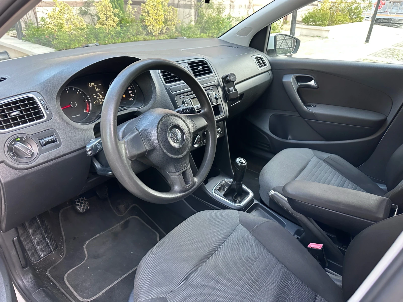 VW Polo 1.6TDI HIGHLINE, снимка 9 - Автомобили и джипове - 51000316