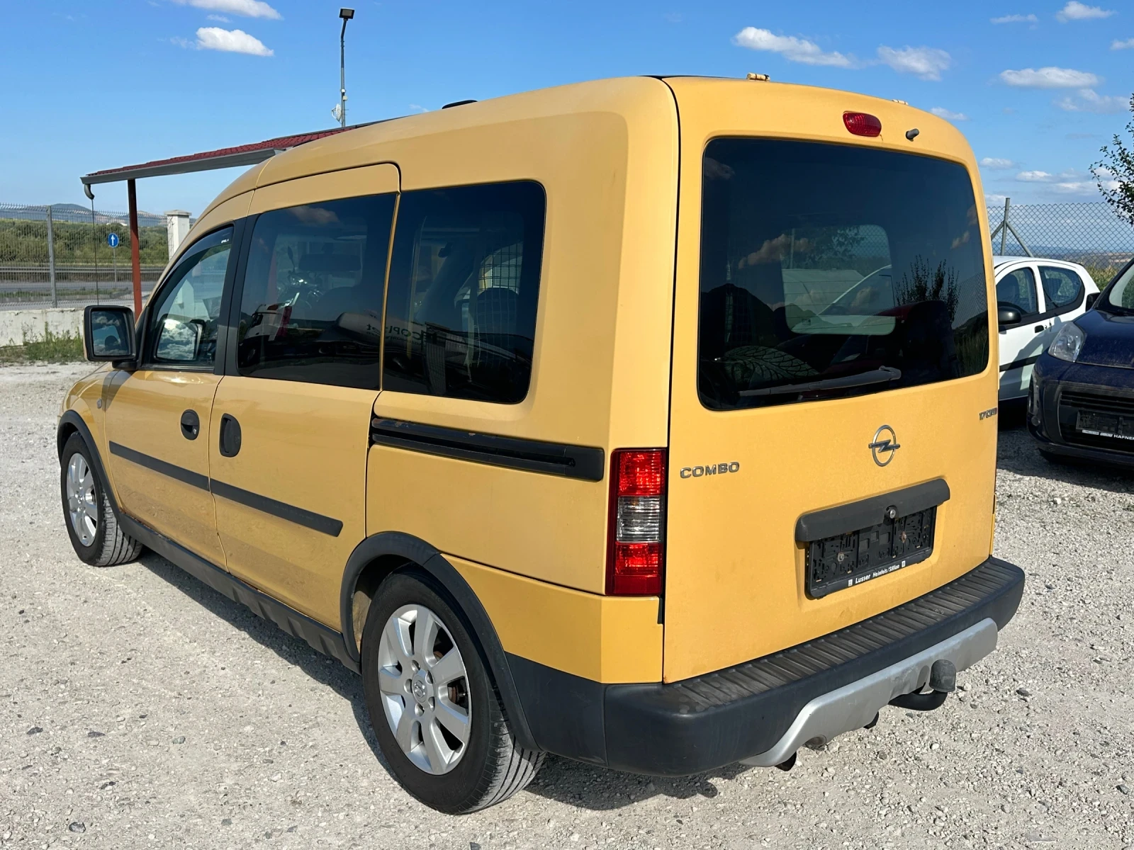 Opel Combo 1.7/101кс Климатик Печка 173000км Сервизни докумен - изображение 5