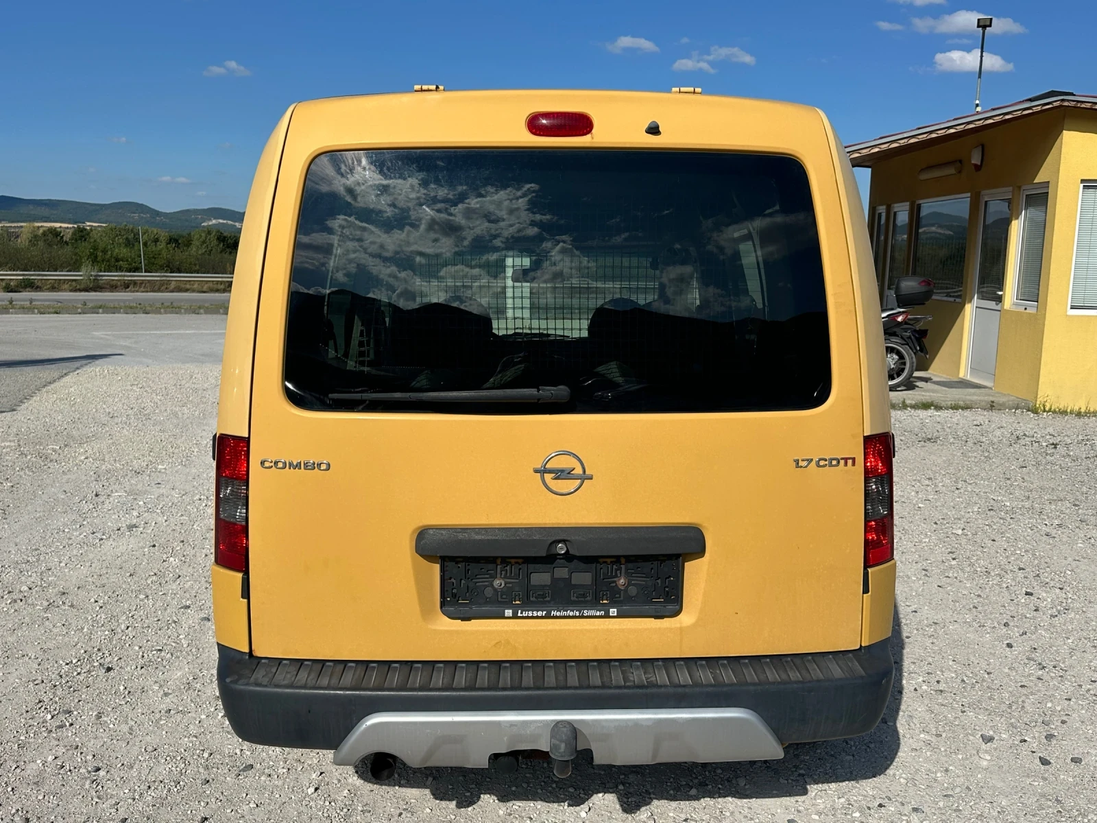 Opel Combo 1.7/101кс Климатик Печка 173000км Сервизни докумен - изображение 6