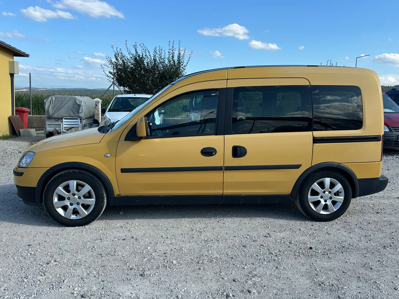 Opel Combo 1.7/101кс Климатик Печка 173000км Сервизни докумен - изображение 4