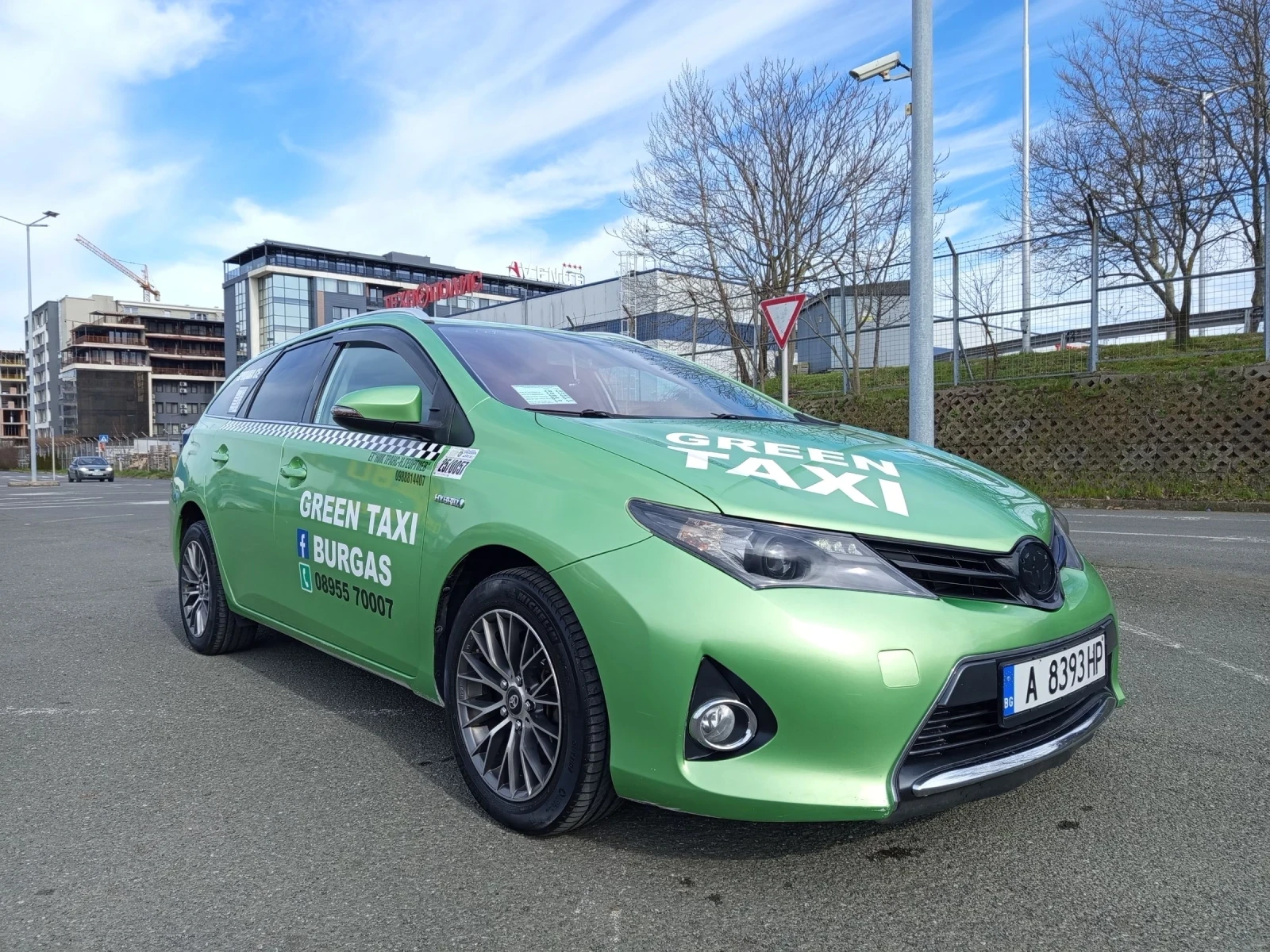 Toyota Auris, снимка 12 - Автомобили и джипове - 54148496